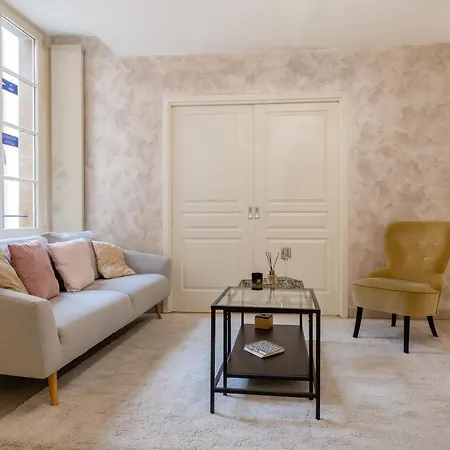 Travel Homes - The Ancienne Poste, Petite Venise *